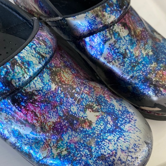 Danksko Women’s Professional Comfort Support Clogs Metallic Patent. US 7.5-8 - Picture 8 of 12